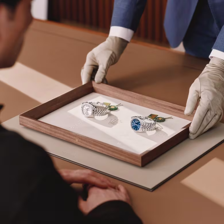 official rolex retailer in Biel-Bienne - Art du Temps contact-message-elmt_2603fg_041-portrait